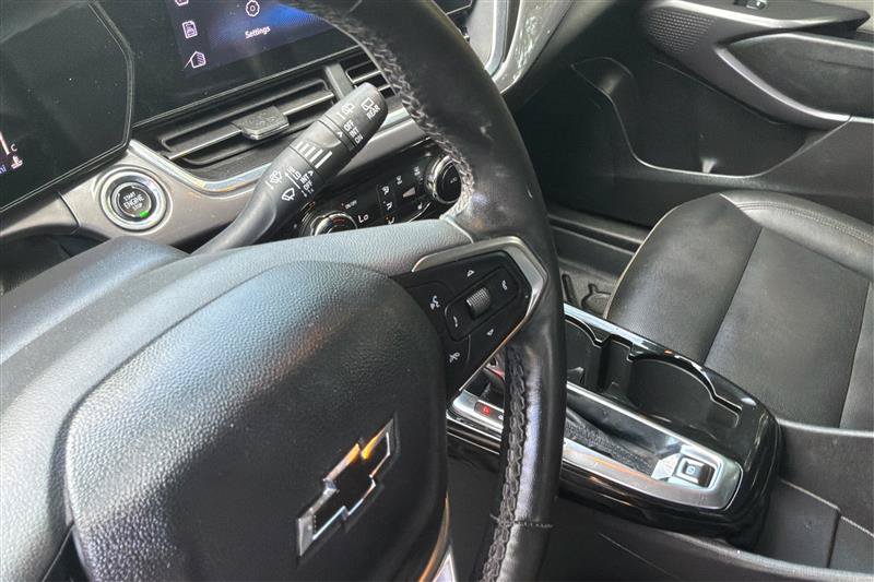 Used 2025 Chevrolet Trax ACTIV w/ Driver Confidence Package FWD image 33