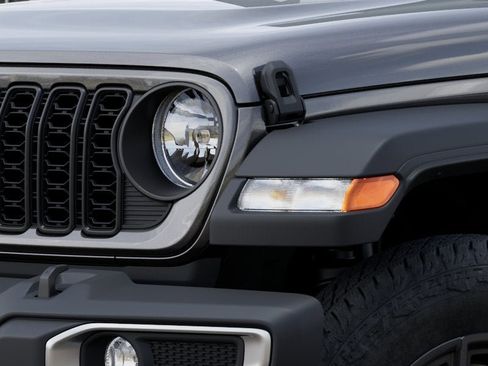 New 2025 Jeep Gladiator Sport AWD/4WD image 15