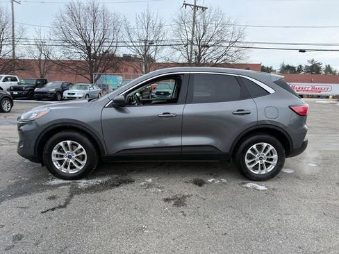 Used 2022 Ford Escape SE w/ Convenience Package image 2