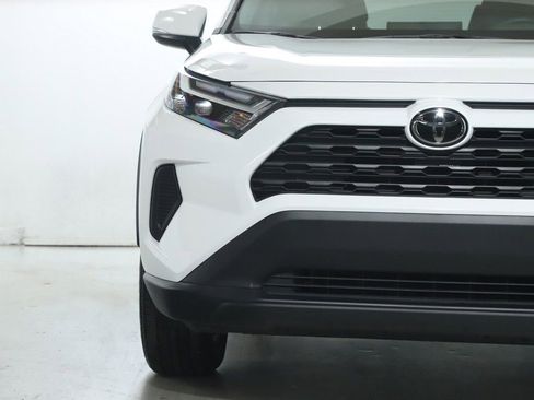 Used 2025 Toyota RAV4 XLE image 6