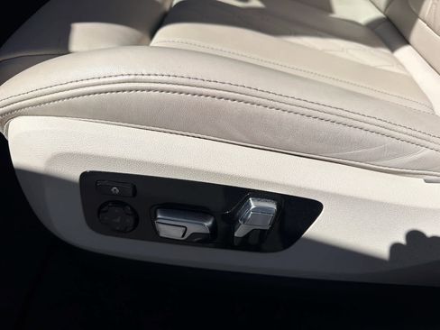 Used 2023 BMW X6 xDrive40i w/ Executive Package AWD/4WD image 23