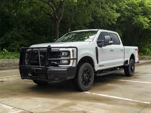 Used 2026 Ford F250 Lariat w/ Black Appearance Package AWD/4WD image 4