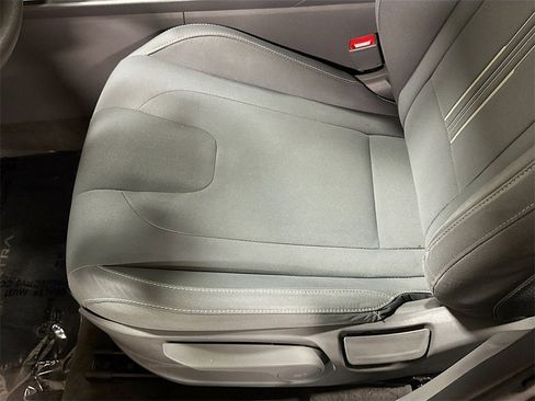 Used 2022 Hyundai Elantra SEL image 20