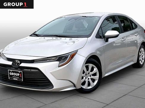 Used 2024 Toyota Corolla LE image 1