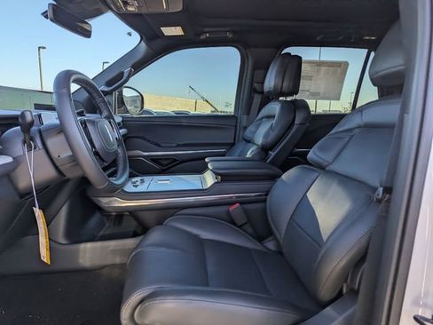 New 2026 Lincoln Navigator Reserve w/ Jet Appearance Package AWD/4WD image 12