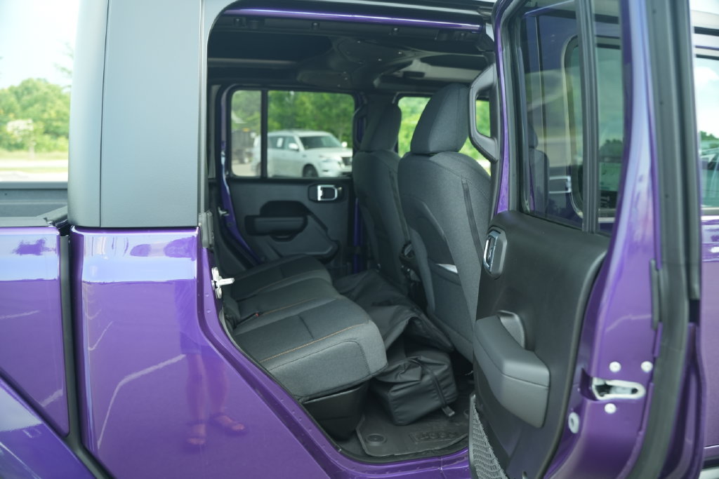 New 2026 Jeep Gladiator Sport AWD/4WD image 19