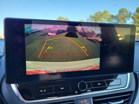 New 2025 Nissan Altima 2.5 SR w/ SR Premium Package image 22