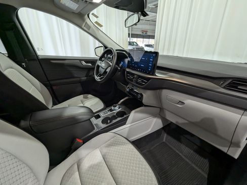 Used 2023 Ford Escape Active w/ Tech Pack #2 image 11