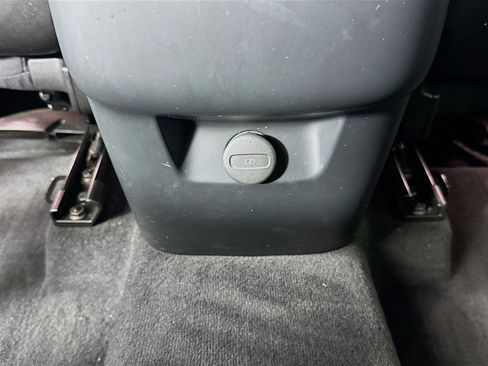 Used 2024 Volvo XC90 B6 Plus image 29