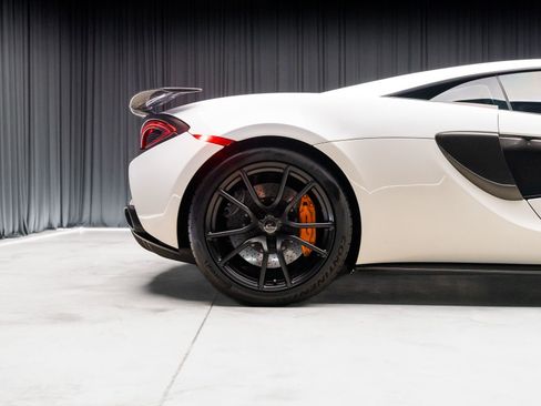 Used 2016 McLaren 570S Coupe RWD image 35