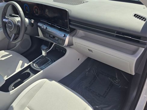 Used 2024 Hyundai Kona SEL FWD image 18