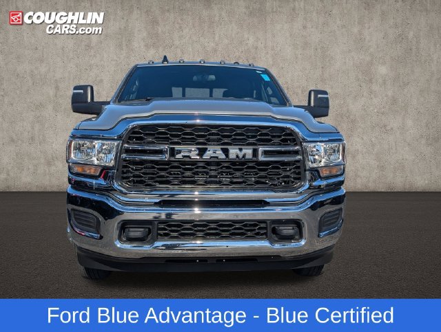 Used 2024 RAM 3500 Tradesman w/ Chrome Appearance Group AWD/4WD image 3