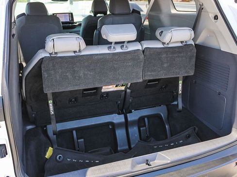 Used 2021 Toyota Sienna XLE w/ XLE Plus Package FWD image 26