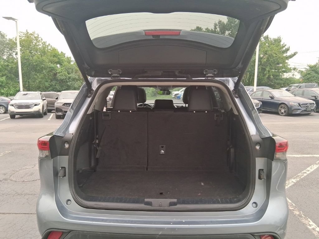 Used 2024 Toyota Highlander XLE AWD/4WD image 33