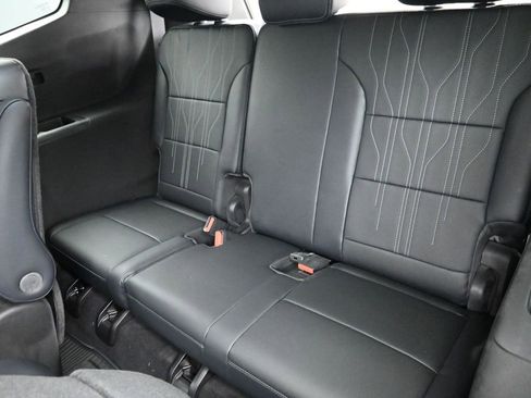 New 2026 Buick Enclave Avenir w/ Super Cruise Package image 16