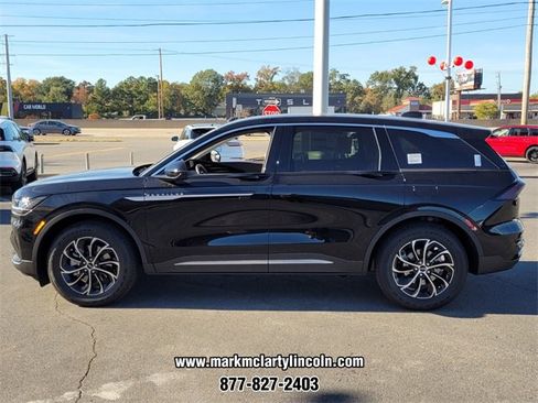 New 2026 Lincoln Nautilus Premier image 4