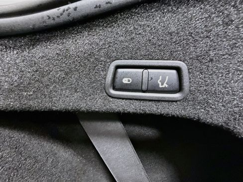 Used 2018 Maserati Levante AWD/4WD image 42