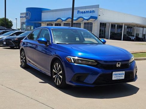Used 2022 Honda Civic EX image 3