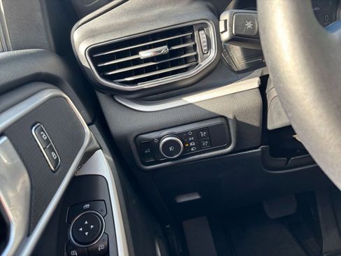 Used 2023 Ford Explorer XLT w/ Equipment Group 202A image 36