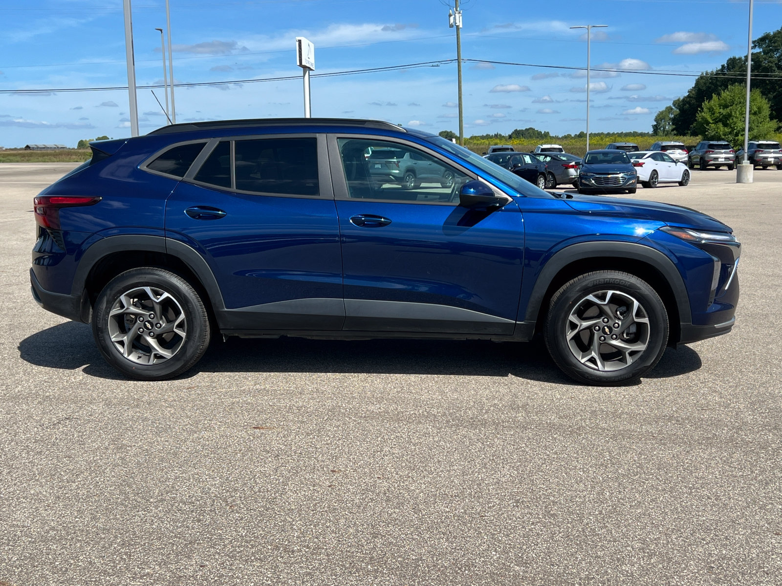 Certified 2024 Chevrolet Trax LT w/ Driver Confidence Package FWD image 46