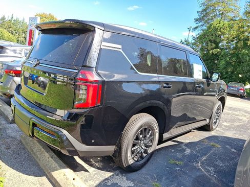 New 2026 Nissan Armada SV image 4