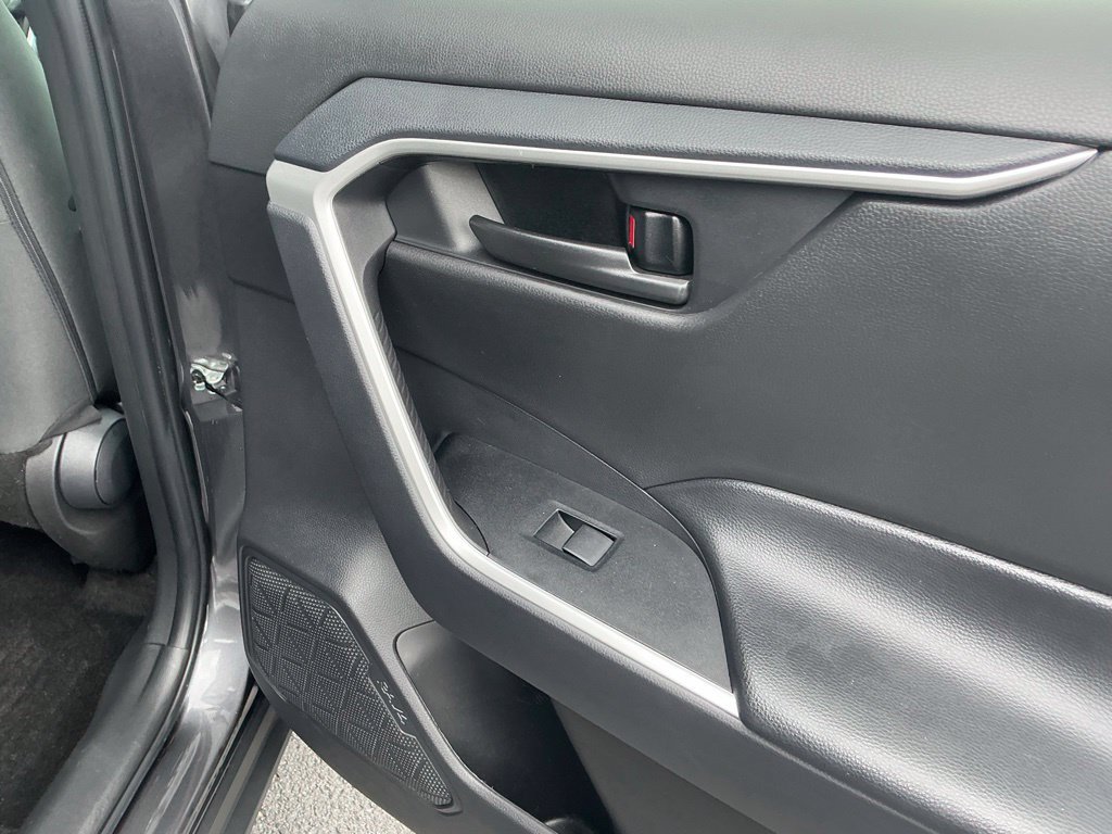 Certified 2024 Toyota RAV4 LE AWD/4WD image 33