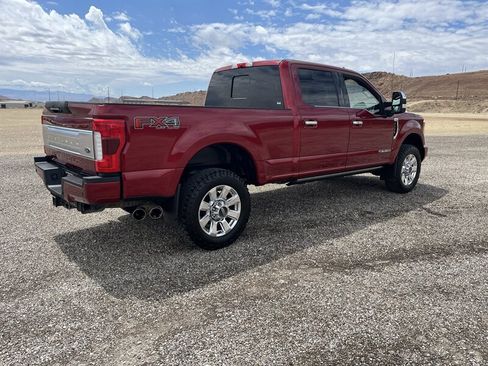 Used 2019 Ford F250 Platinum AWD/4WD image 3