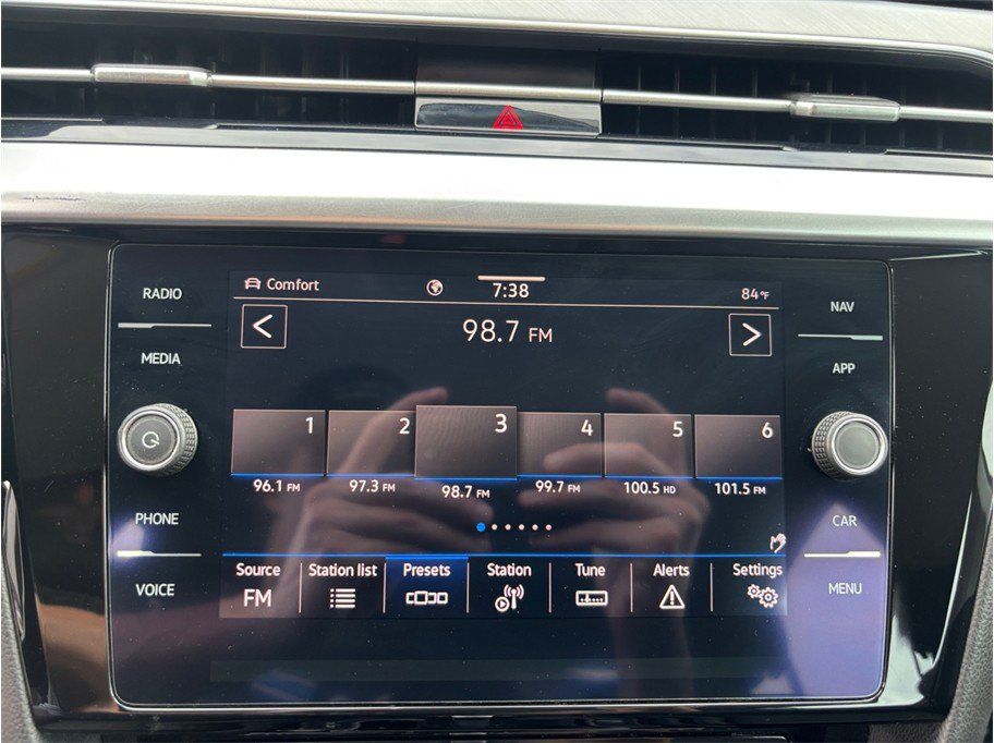 Used 2021 Volkswagen Arteon SE FWD image 26
