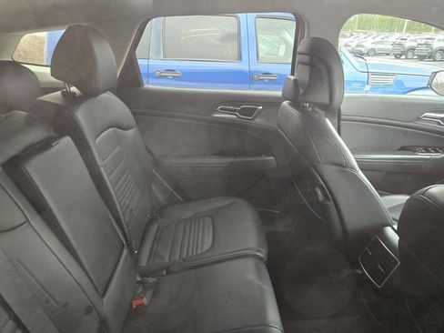 Used 2024 Kia Sportage SX image 7