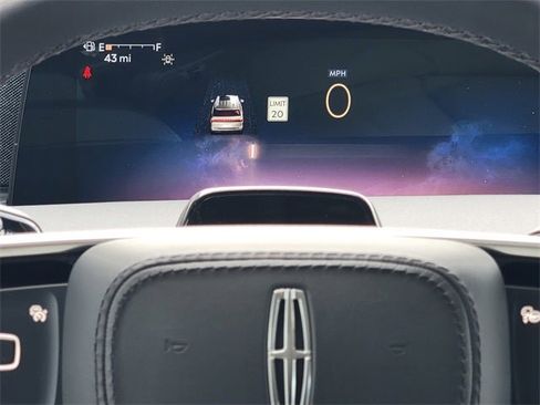 New 2025 Lincoln Navigator Reserve image 35