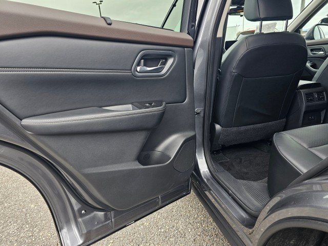 Certified 2023 Nissan Rogue SV w/ SV Premium B Package AWD/4WD image 22