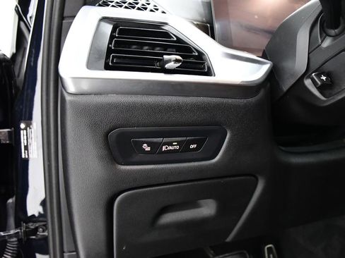 Used 2024 BMW X5 xDrive40i w/ M Sport Package image 11