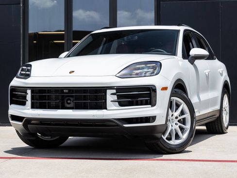 Certified 2025 Porsche Cayenne AWD/4WD image 1