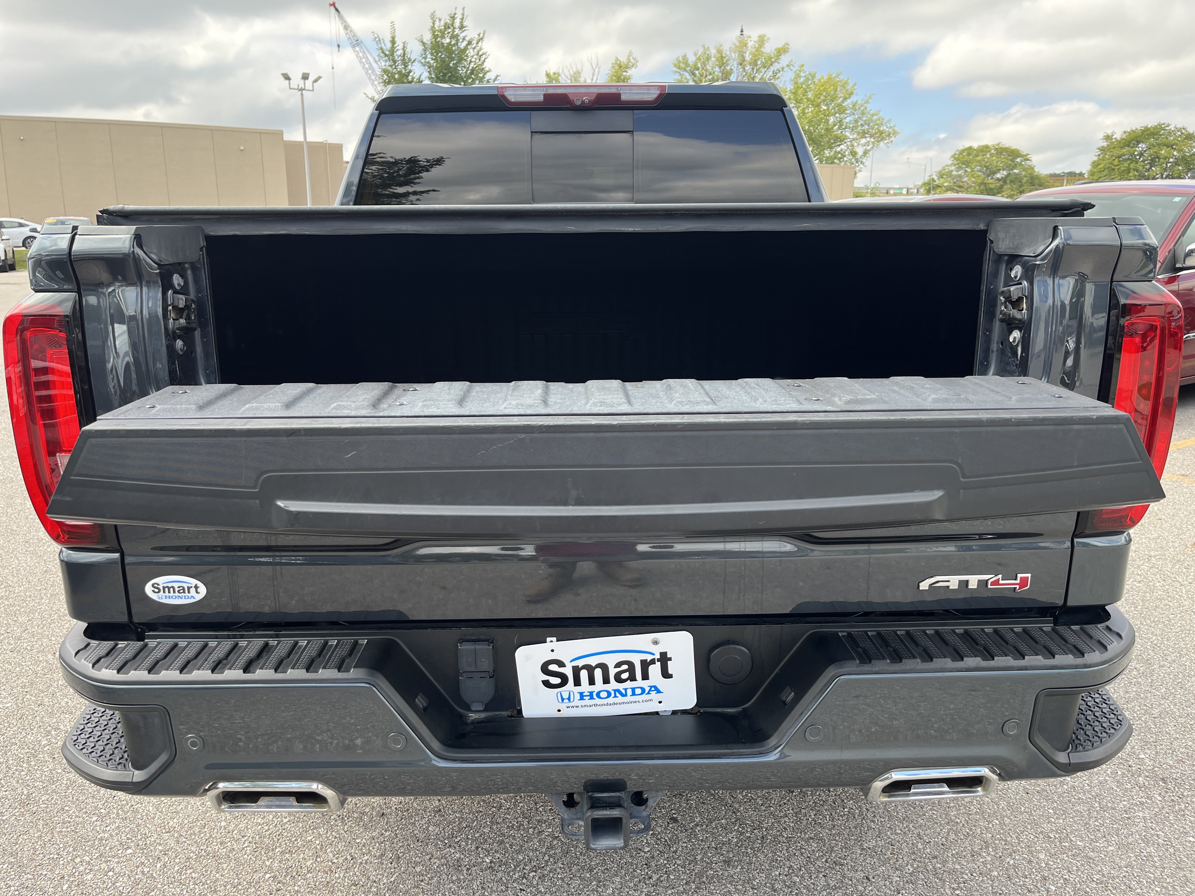 Used 2022 GMC Sierra 1500 AT4 w/ AT4 Premium Package AWD/4WD image 11