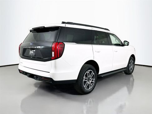New 2026 Ford Expedition Active AWD/4WD image 7