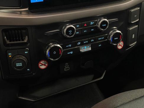 Used 2025 Ford F150 XLT w/ Equipment Group 301A Standard AWD/4WD image 18