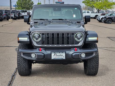 Certified 2024 Jeep Gladiator Rubicon AWD/4WD image 6
