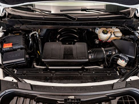 Used 2024 GMC Yukon XL Denali image 32