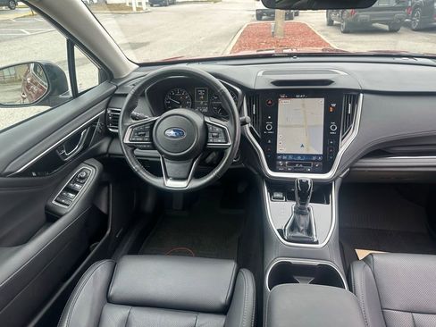 Used 2025 Subaru Outback Limited image 21