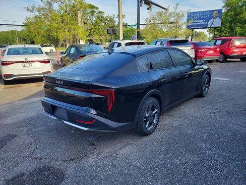 Used 2025 Kia K4 LXS image 2