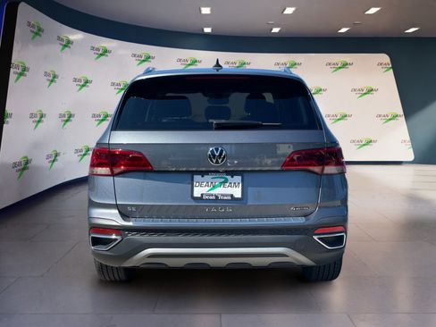 Used 2022 Volkswagen Taos SE image 8