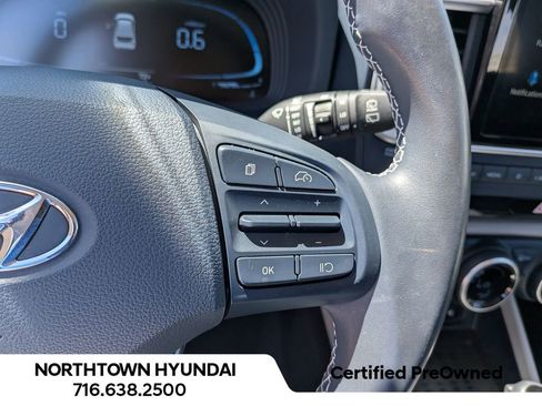 Used 2023 Hyundai Venue Limited FWD image 27