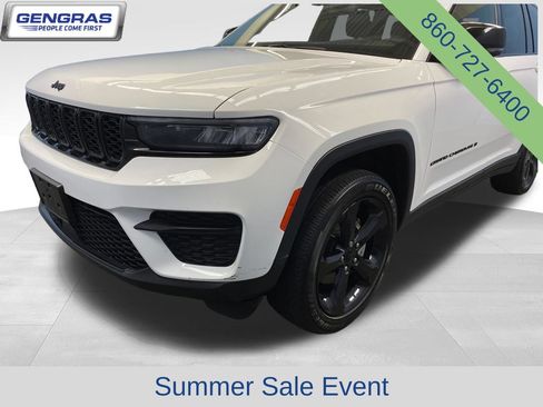 Certified 2023 Jeep Grand Cherokee Altitude AWD/4WD image 50