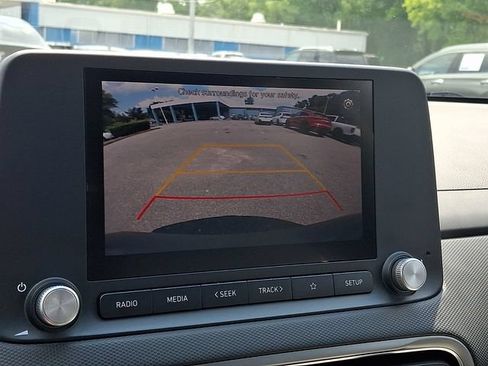 Used 2023 Hyundai Kona SE FWD image 19