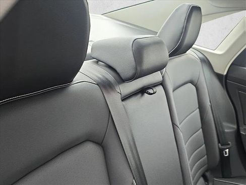 Used 2024 Volkswagen Jetta SE image 18