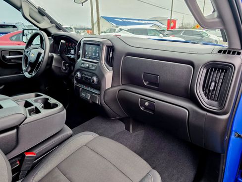 Used 2025 Chevrolet Silverado 1500 Custom w/ Turbomax Blackout Package image 10
