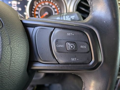 Used 2022 Jeep Wrangler Sport S image 19