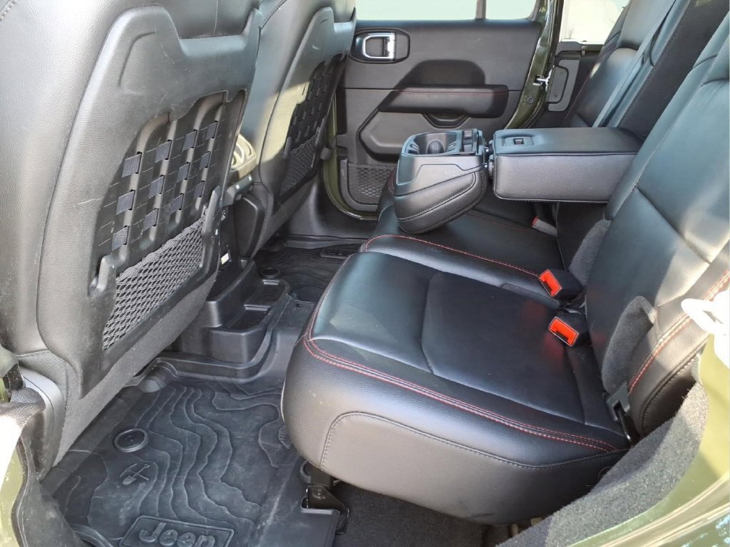 Used 2021 Jeep Wrangler Unlimited Rubicon AWD/4WD image 17