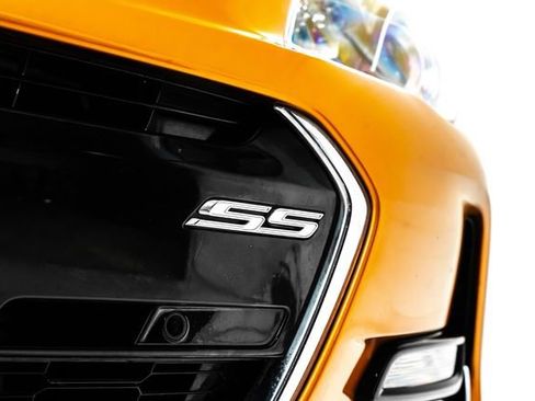 Used 2017 Chevrolet SS image 13