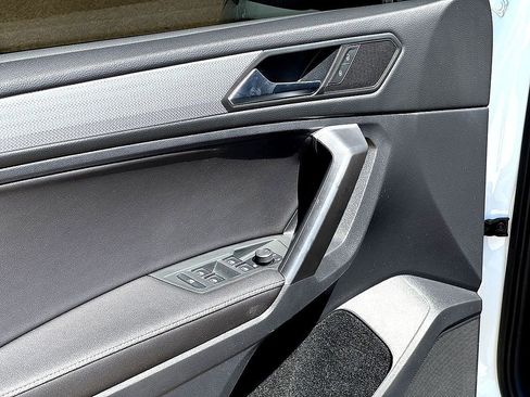 Certified 2024 Volkswagen Tiguan S FWD image 12